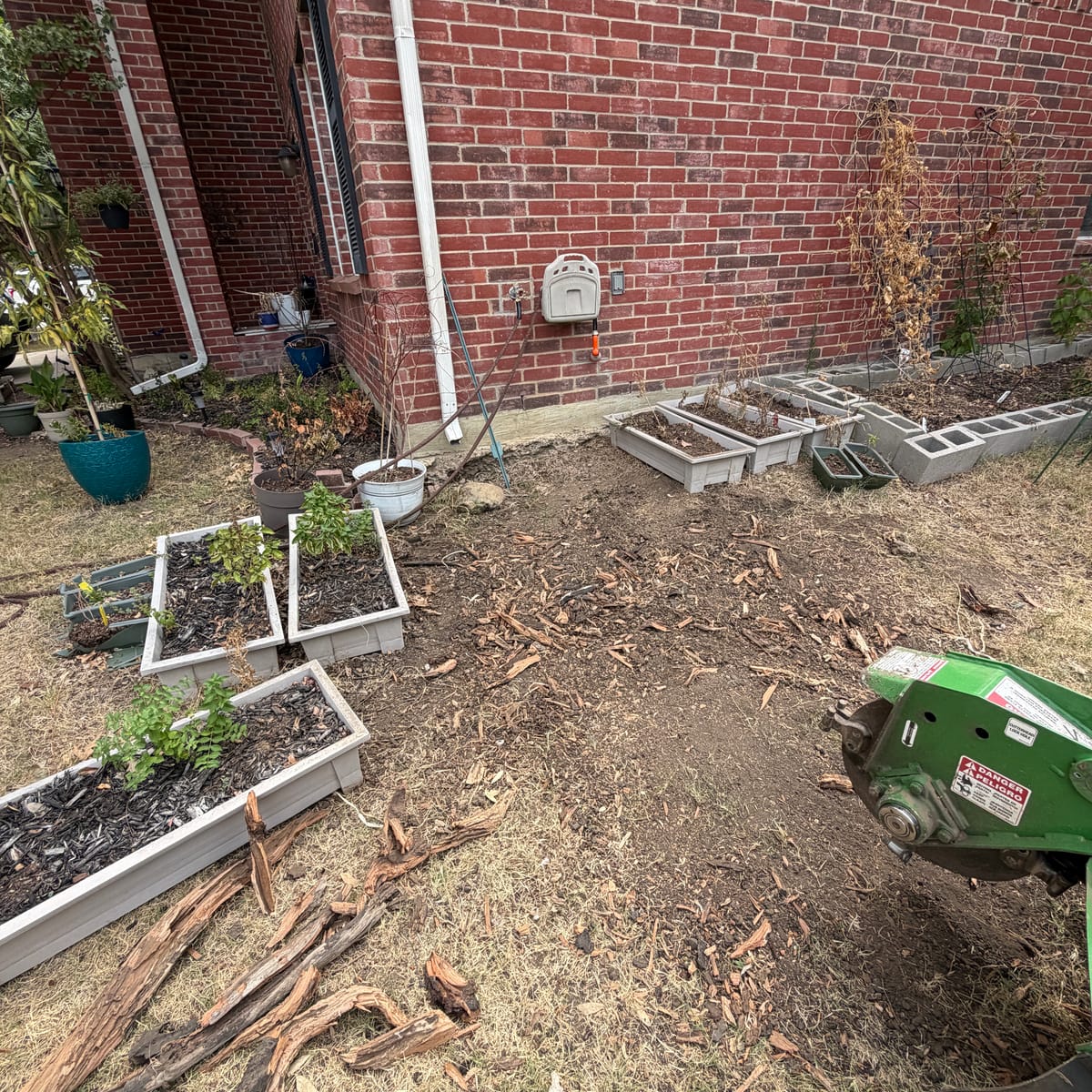 Before and after: stump removal in Justin, TX